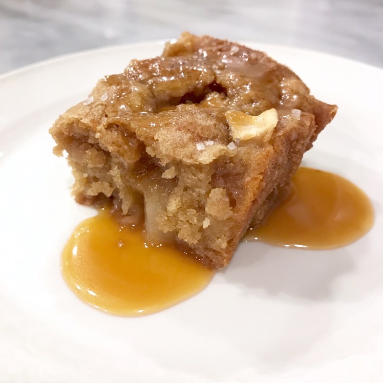 salted caramel apple blondie